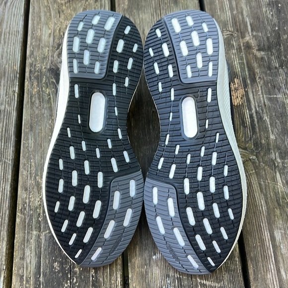 Adidas Men's Pureboost 5 Sneakers NIB - Picture 6 of 7